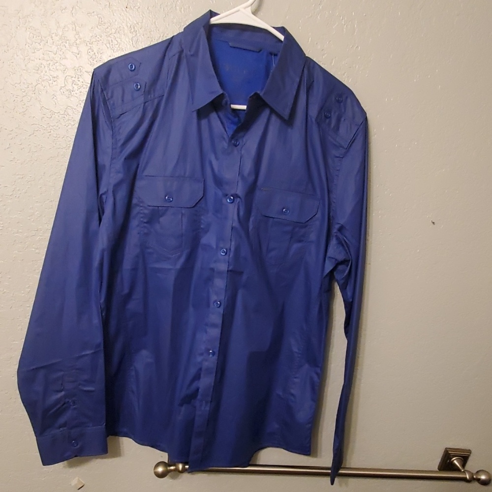 Shirt - Picture 1 of 4